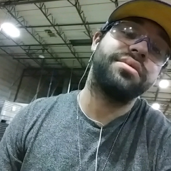 Meet your Posher, Adrian - Picture 1 of 1