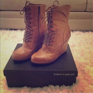 VINCE CAMUTO "Suni" Boots