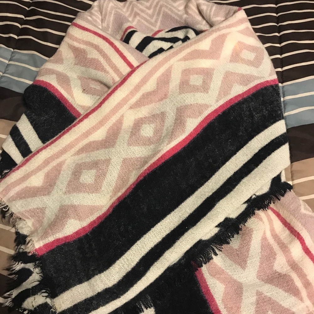 AE Scarf Wrap