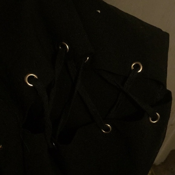 Black laced pants - Picture 2 of 2