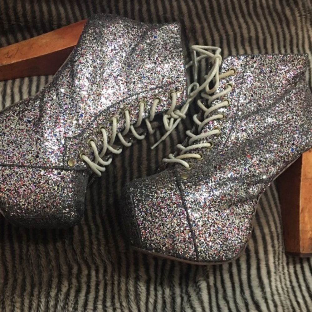 LITA By Jeffrey Campbell /The classic ~