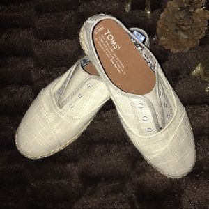 Toms Sneakers 👟 6.5 Women