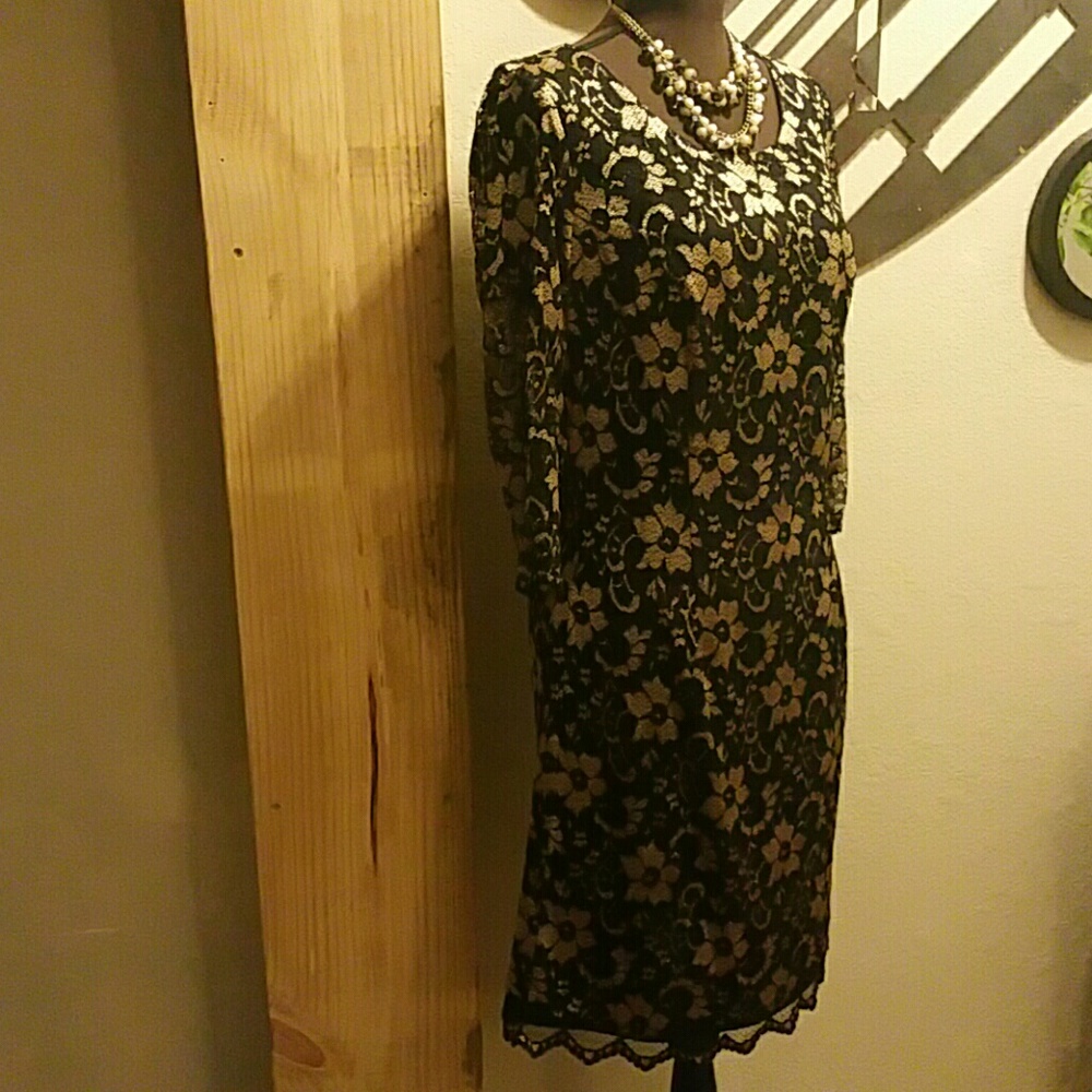 ONE HOUR SALE!!!!!!!!! Gibson Latimer lace dress