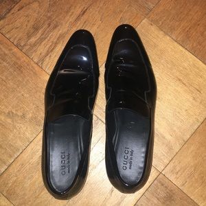 Men’s Gucci patent leather slip on dress shoe