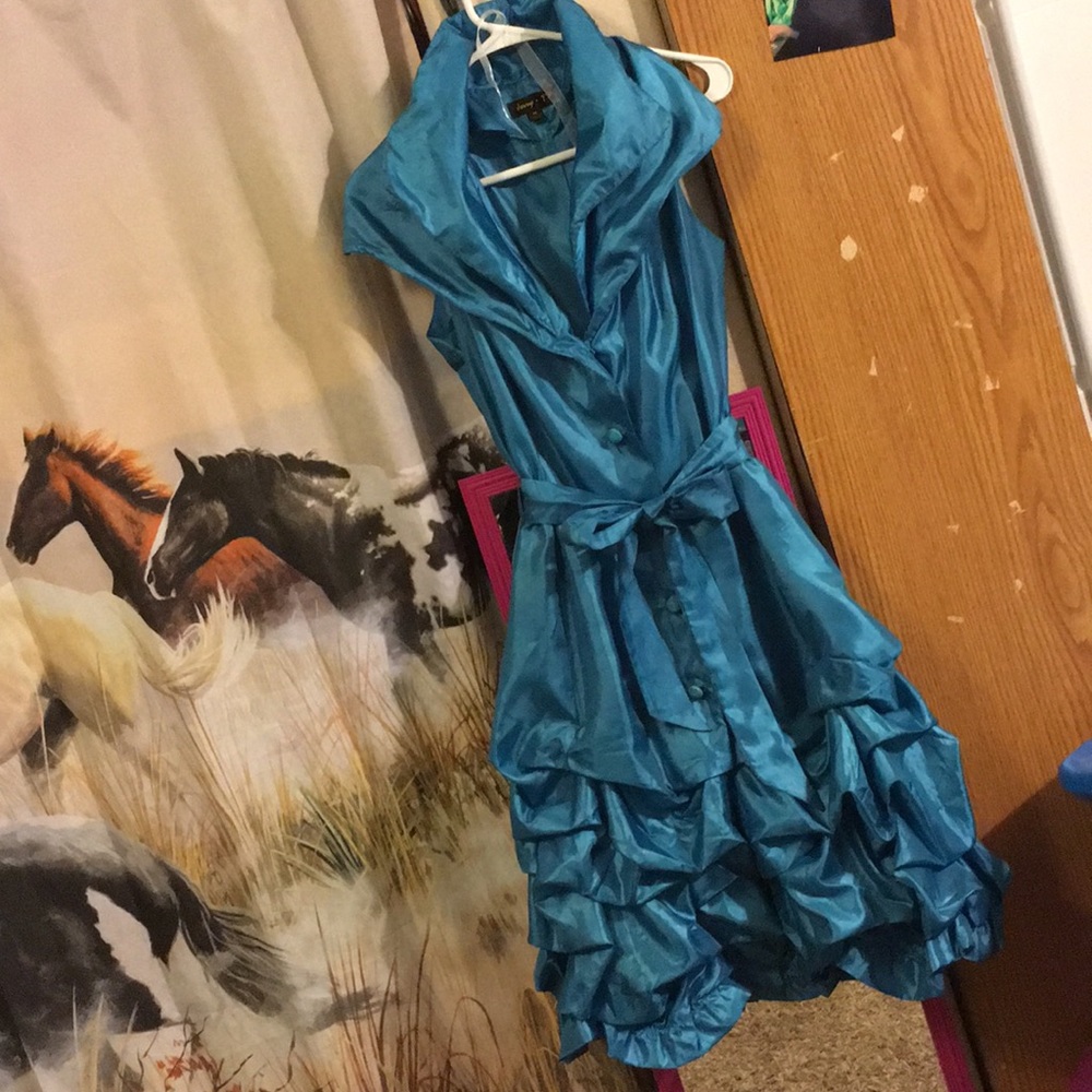 Beautiful turquoise tunic 💙