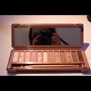 Urban Decay Naked 3 Eyeshadow palette