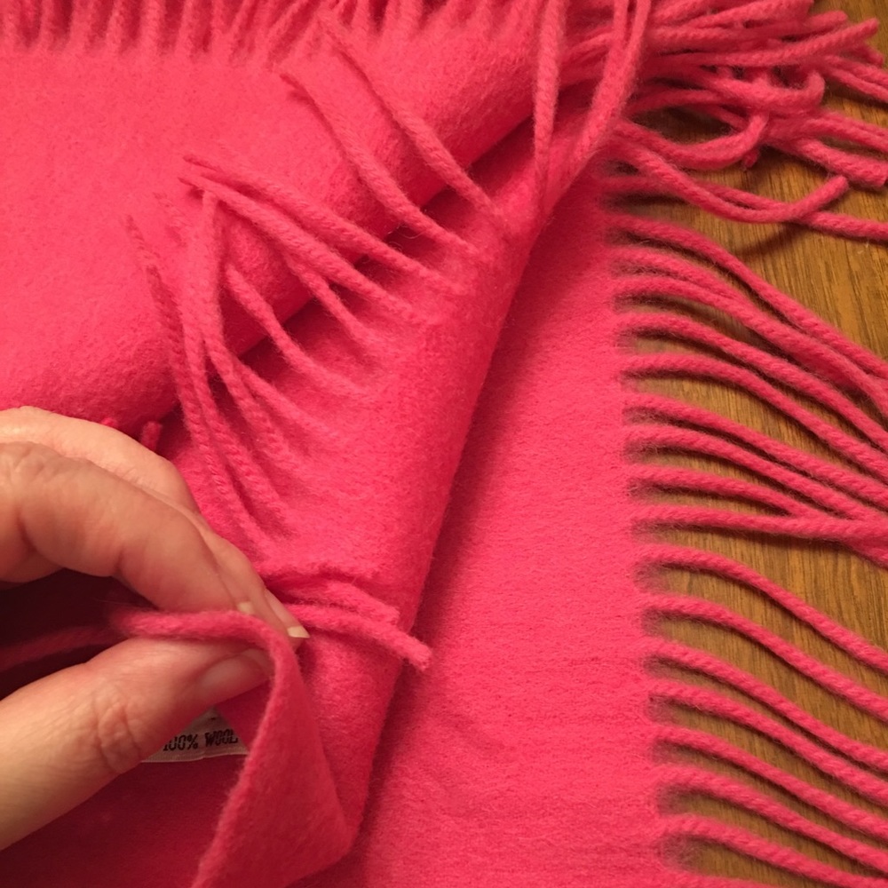 Winter 100% wool pink scarf with side fringe