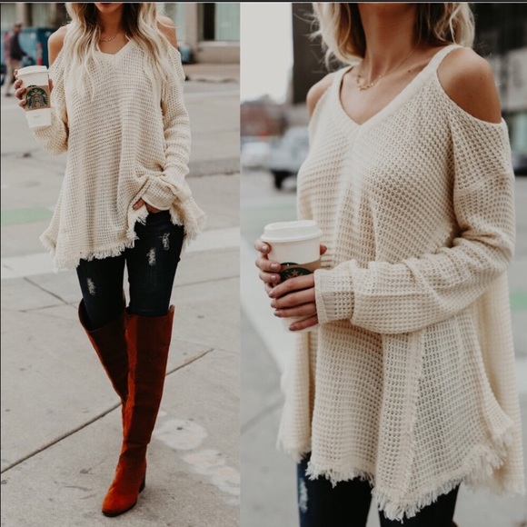 ⚡️TONIGHT ONLY⚡️Cold Shoulder Sweater - Picture 2 of 4