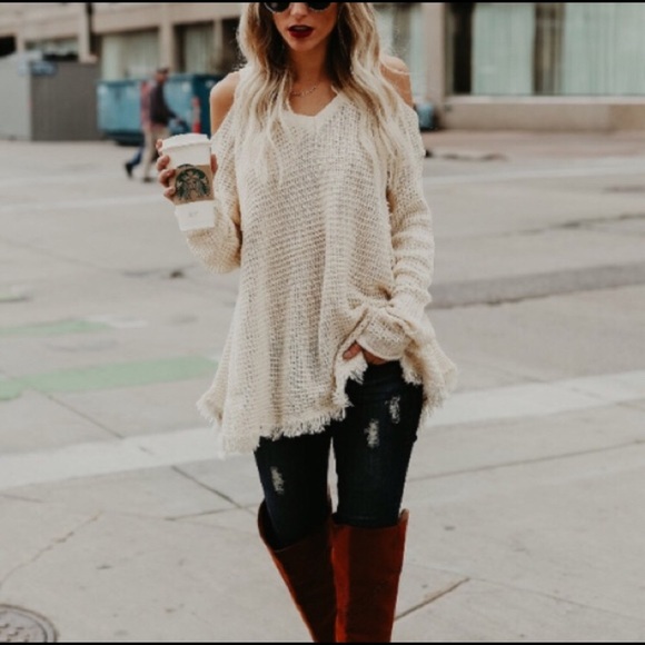 ⚡️TONIGHT ONLY⚡️Cold Shoulder Sweater - Picture 3 of 4