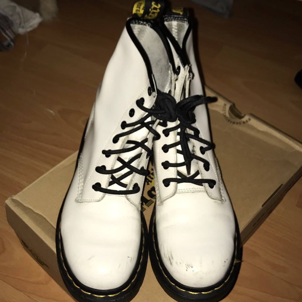 🖤DR MARTENS BOOTS (must go)🖤