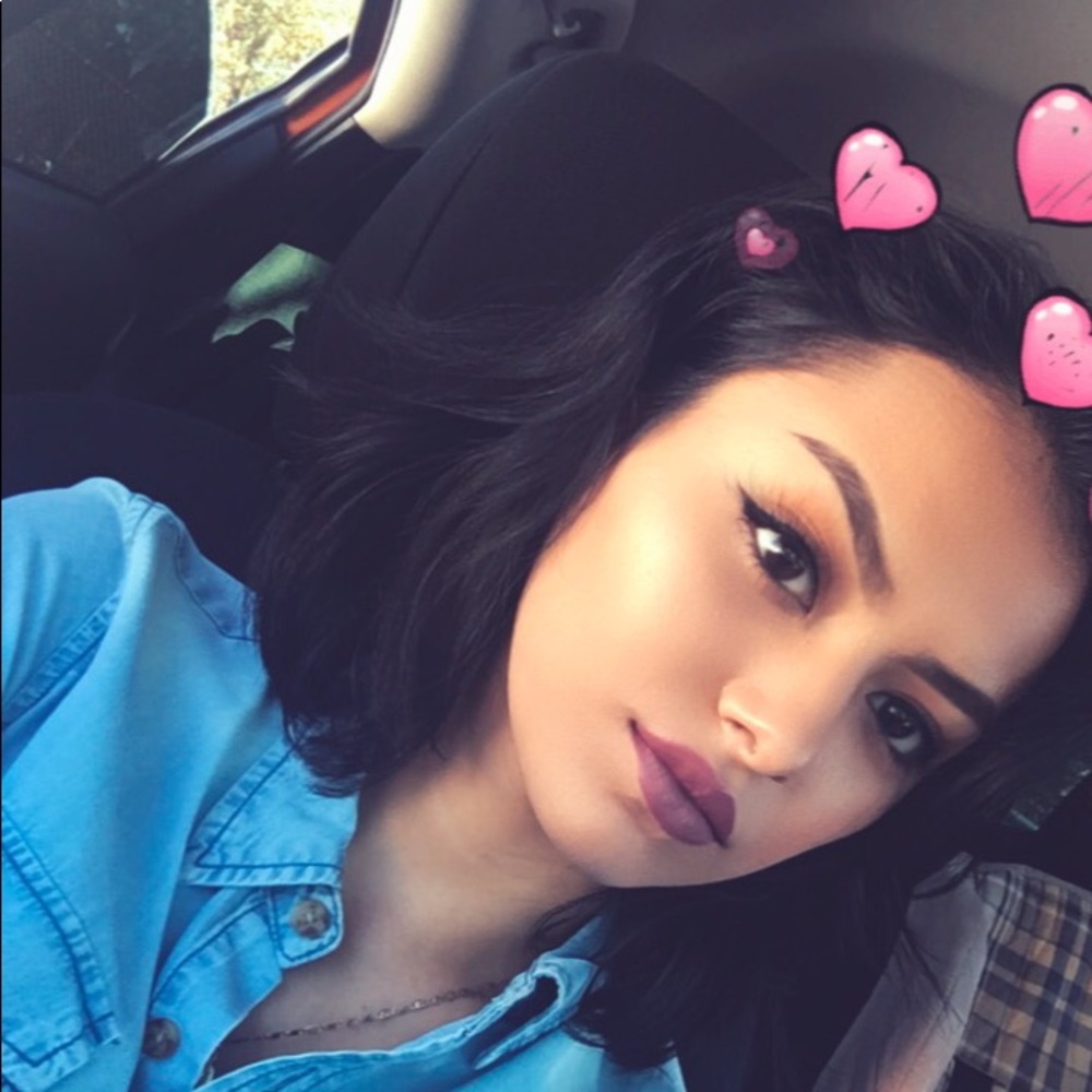 Meet your Posher, Esmeralda