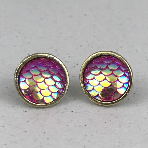 Mermaid Scale Iridescent Round Stud Earrings - Picture 2 of 7