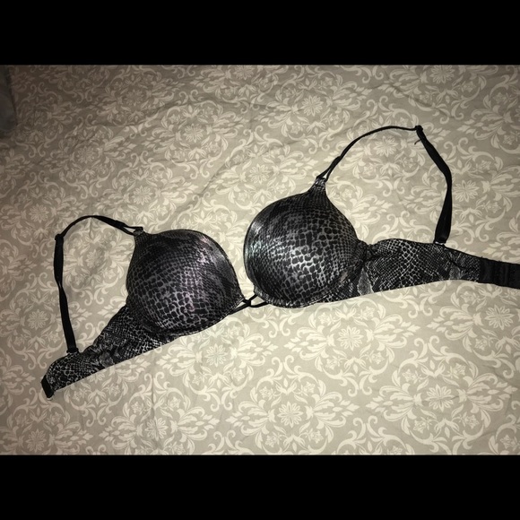 Victoria’s Secret Bombshell Bras 32C - Picture 6 of 8