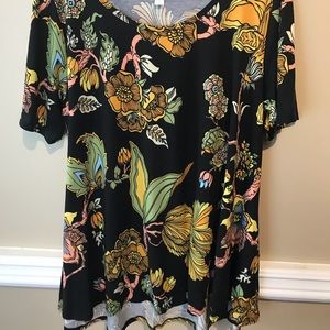 LulaRoe Perfect T