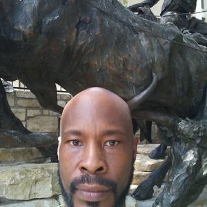 Meet your Posher, Derrell