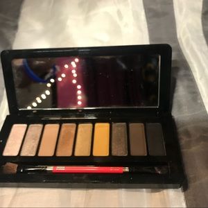 MAC shadow~ lip, Ofra shadow, Nomad eyebrow powder