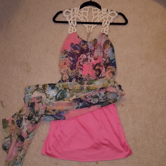 City Triangles Floral Dress - Picture 5 of 6