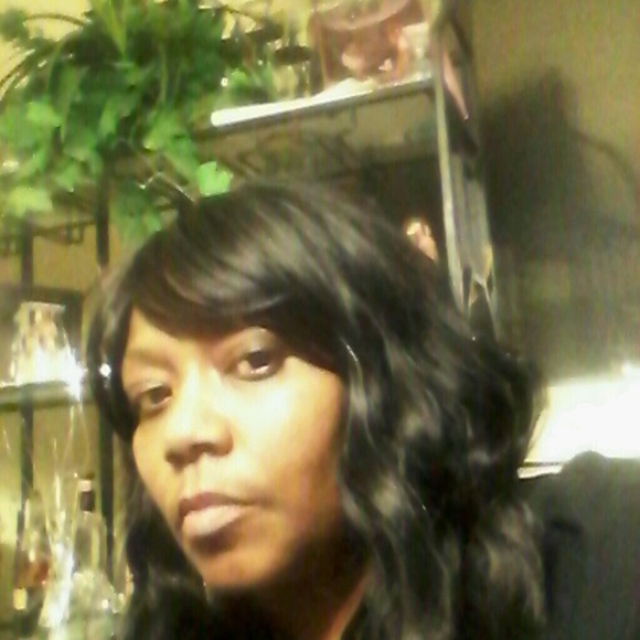 Meet your Posher, Zerlene - Picture 1 of 1