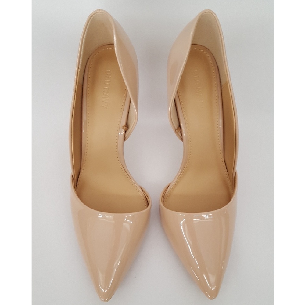 Nude D'orsay Pumps