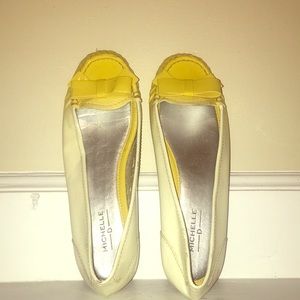 Ombré yellow and cream loafers w/ bow detail
