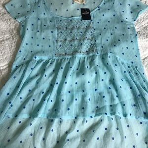 Hollister shirt