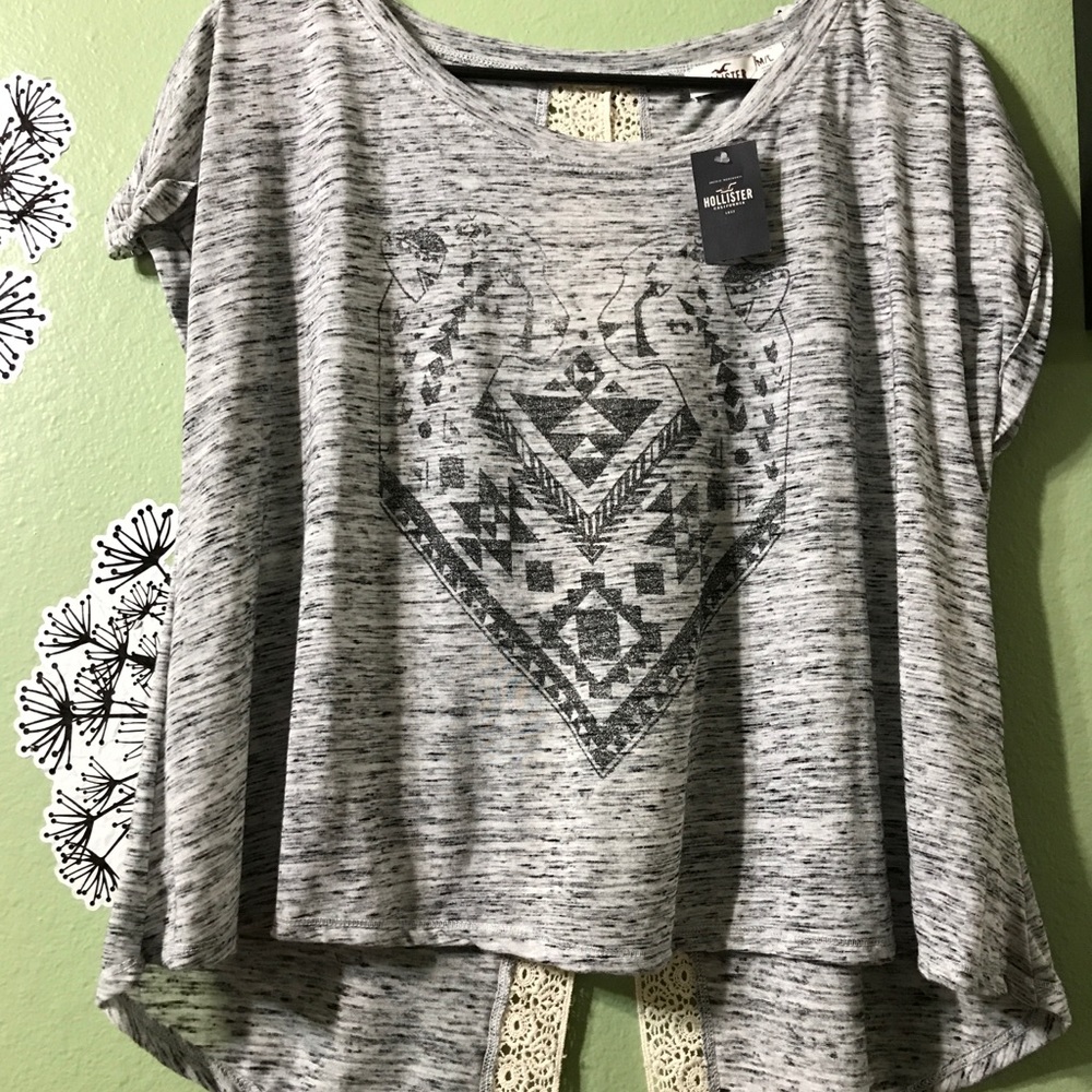 Hollister top