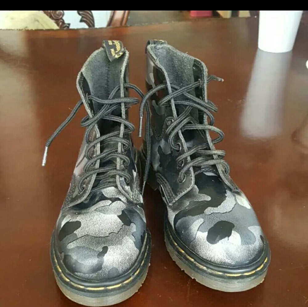 Doc Martin CAMO boots
