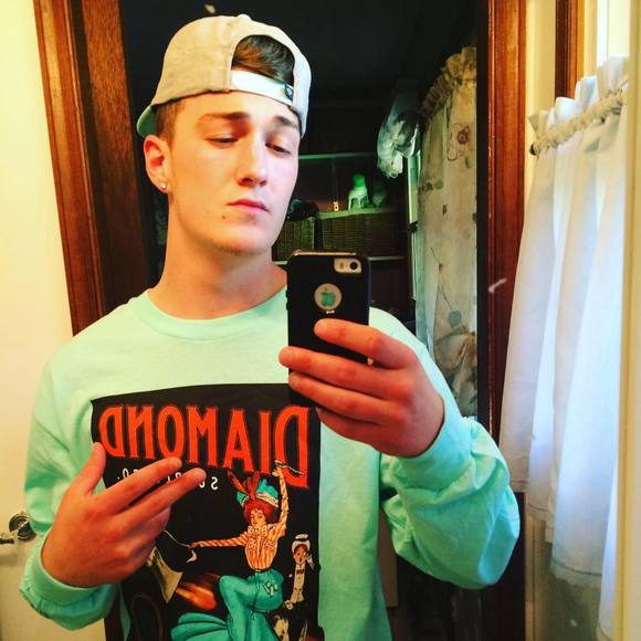 Meet your Posher, Daniel - Picture 1 of 1