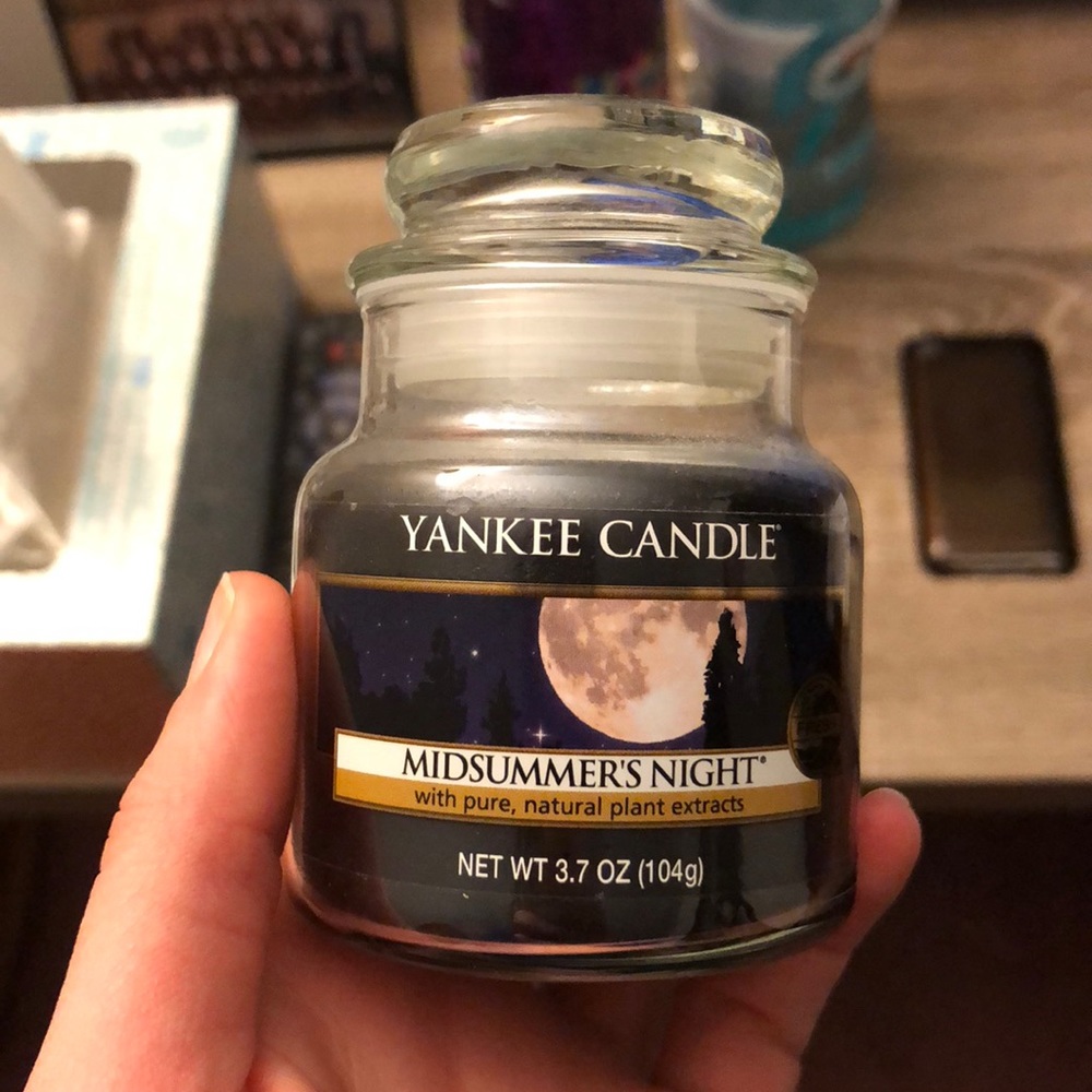 Yankee candle- midsummer’s night