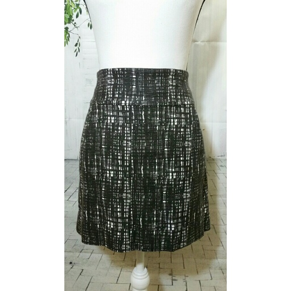 J. Crew Contessa black white Tweed Skirt Size 8 - Picture 1 of 7