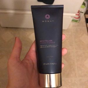 New MONAT Revitalize conditioner