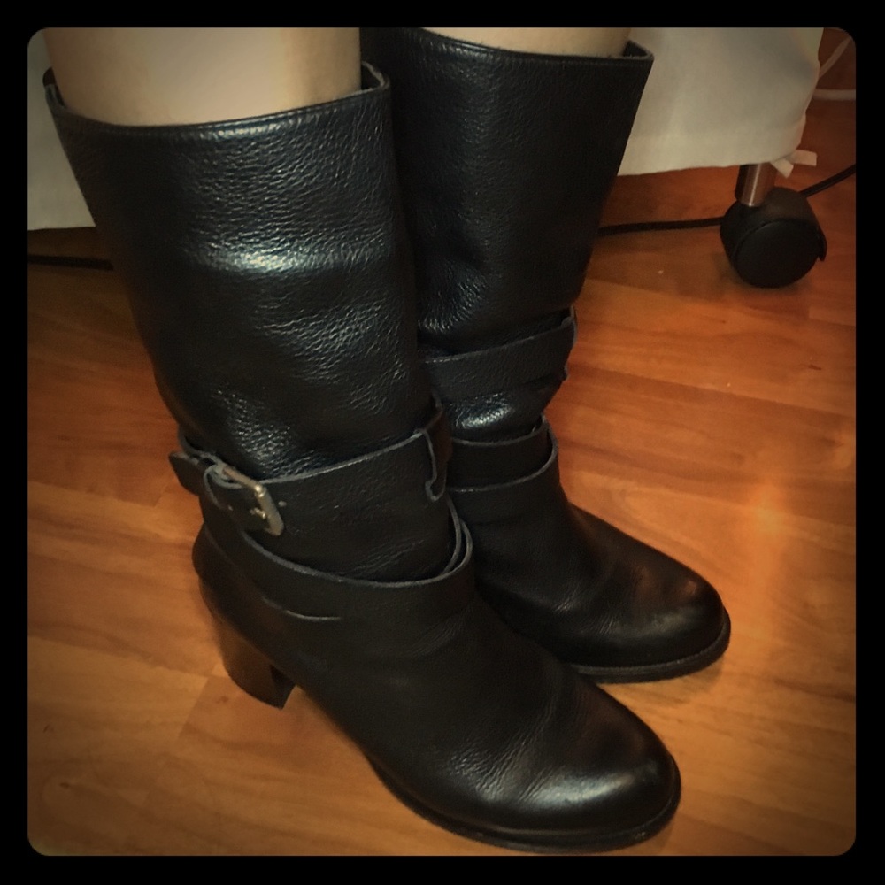 La Canadian boots size 6.5