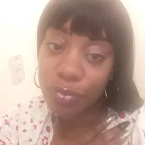 Meet your Posher, Nycole