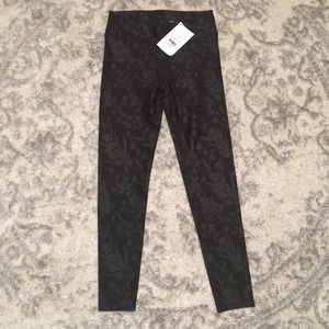 NWT Fabletics leggings