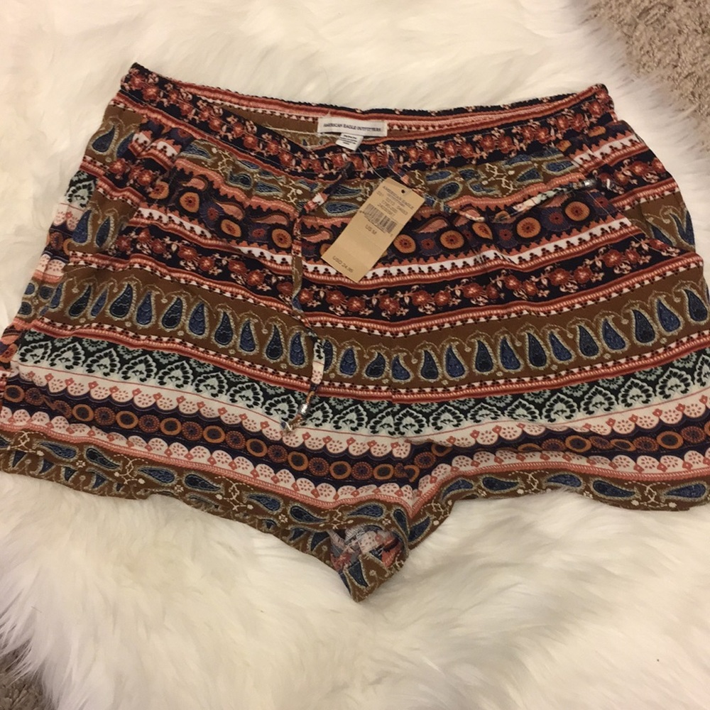 ❌🚫SOLD❌🚫SZ M American Eagle Outfitters D - Picture 1 of 3