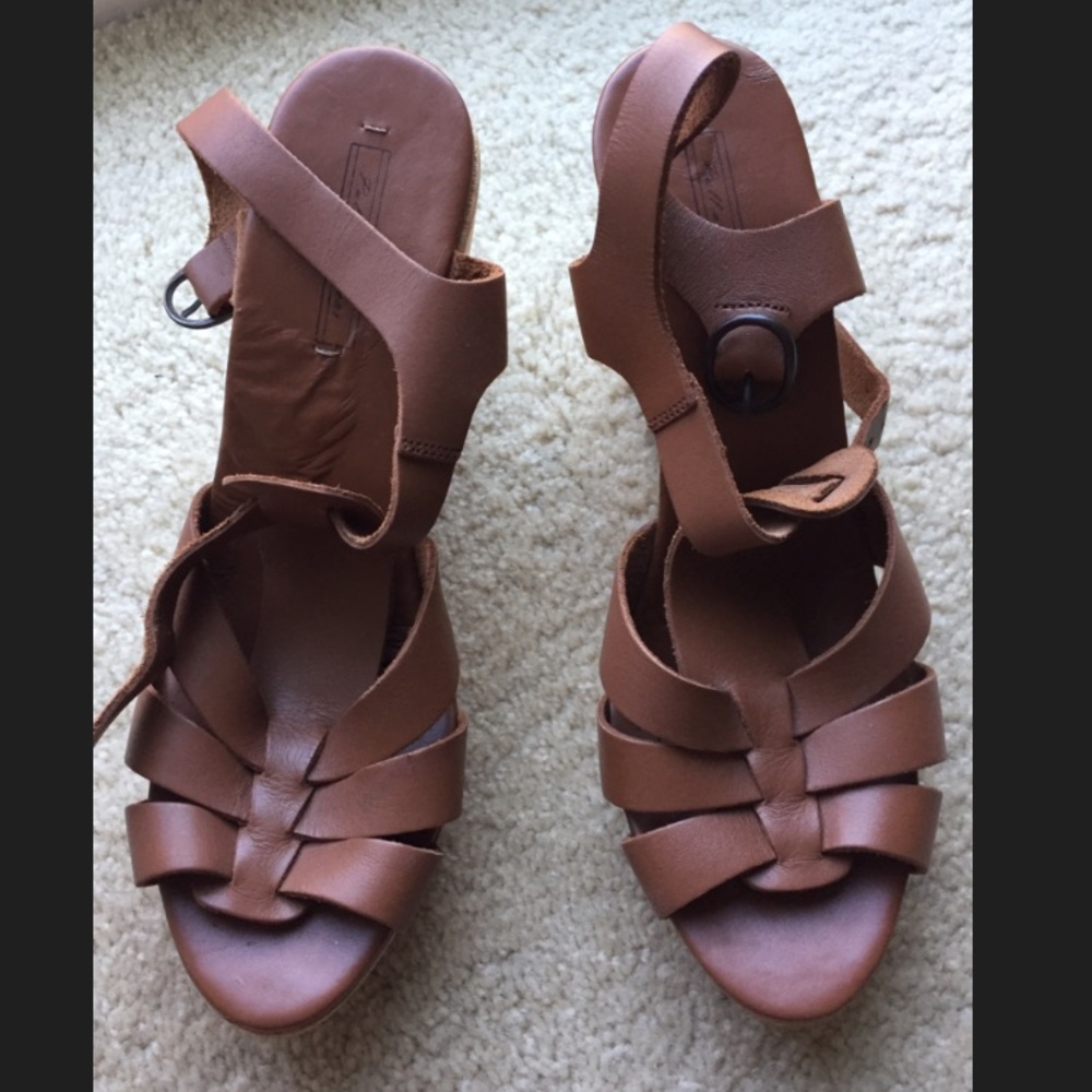 Pull & Bear Platform Leather Wedges