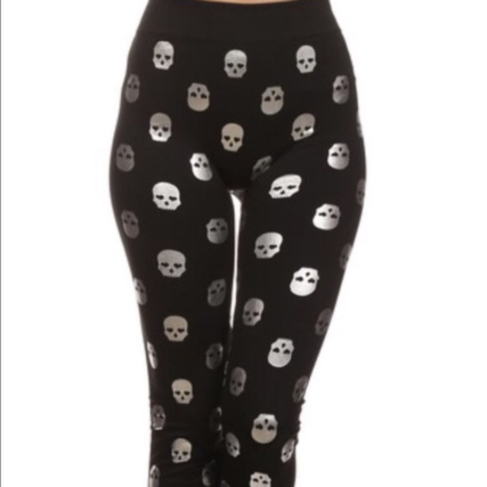 Fleece lined skull leggings