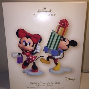 Hallmark Ornament 2007 Dashing Through the Mall
