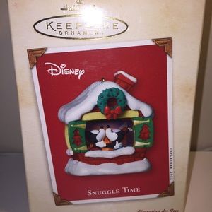 Hallmark Ornament 2002 Snuggle Time