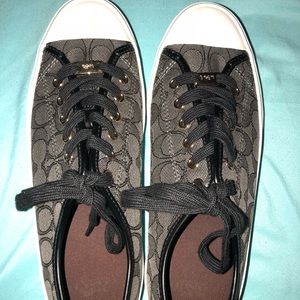 Authentic COACH Shoes only worn once