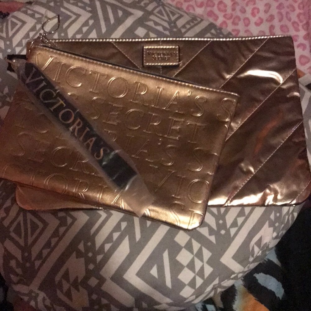 2 Gold Clutches