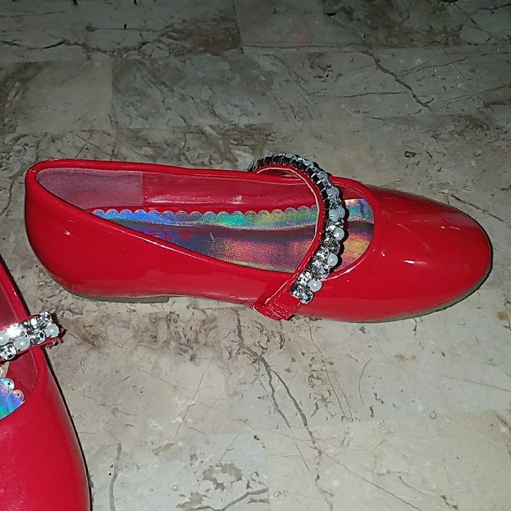 Shoes - Picture 2 of 4