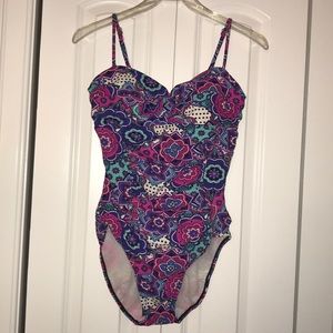 Love your assets Spanx one piece bathing suit