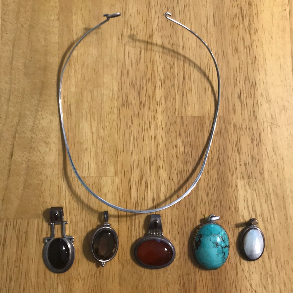 Beautiful statement piece choker w.  pendants