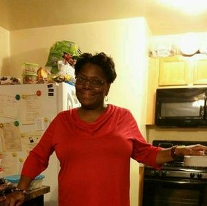 Meet your Posher, Alma