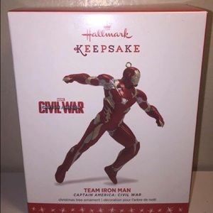 Hallmark Ornament 2016 Team Iron Man