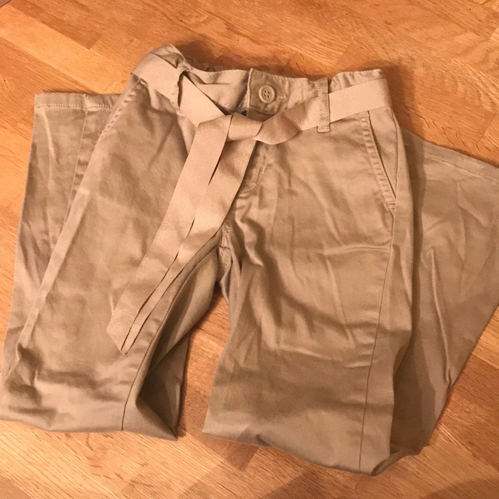 Khaki pants size 6 in girls