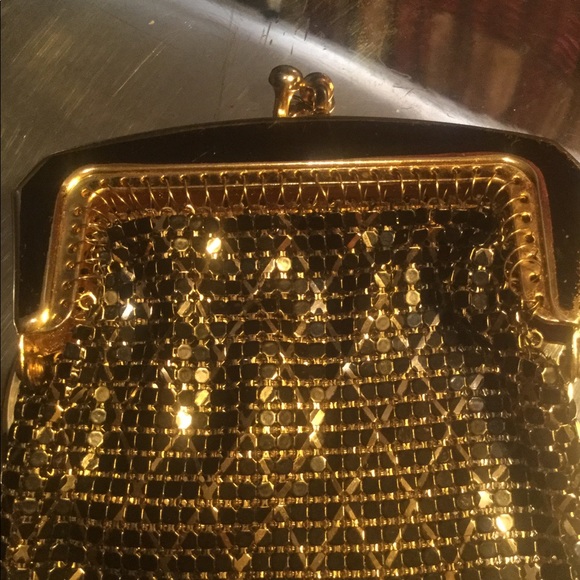 Vintage Metal Mesh Snap Closure Coin Purse - Picture 2 of 5