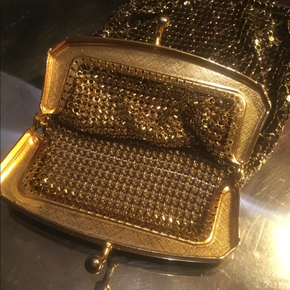 Vintage Metal Mesh Snap Closure Coin Purse - Picture 3 of 5