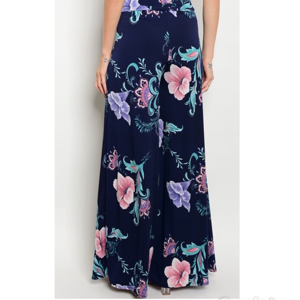 ✨LAST ONE ✨Wide leg navy blue floral pants - Picture 4 of 8
